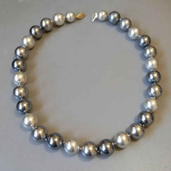 Mabe pearls Jewelry - Stunning glamorous huge genuine Mabe pearls